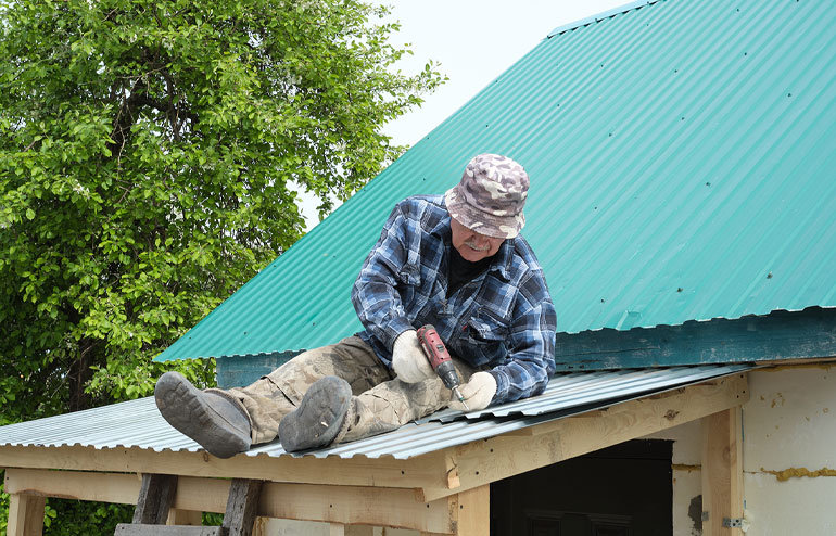 5 Reasons Why You Shouldn't DIY Roof Repair Burlington, NC
