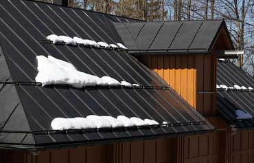 Why Metal Roofs Are Better For Snow in Burlington, NC