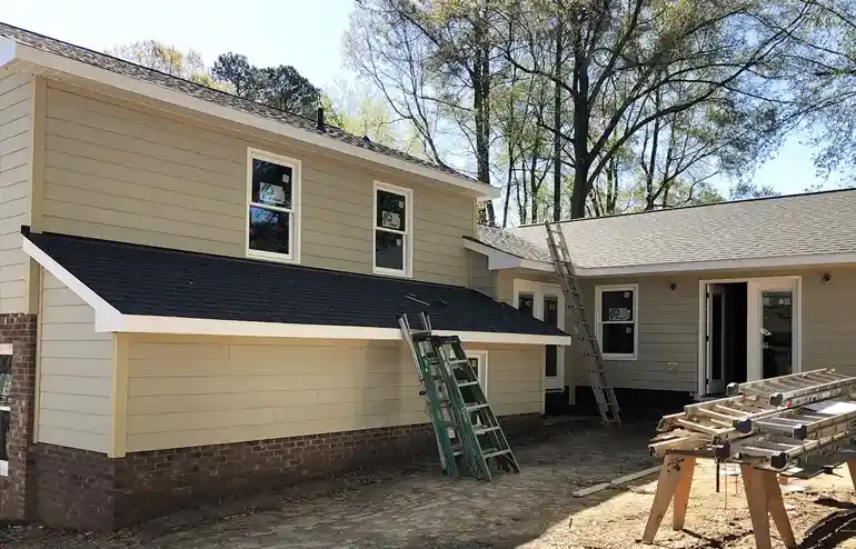 Why Is Fall the Best Time for Asphalt Roof Replacement?